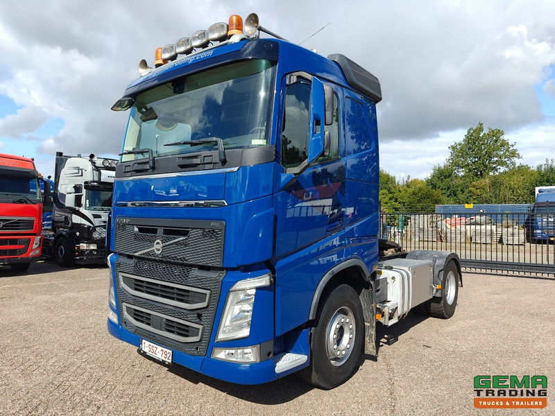 Volvo FH460 4x2 Globetrotter Euro6 - Hydrauliek - Naafreductie - 282.000KM Origineel! - Тягач: фото 1 Volvo FH460 4x2 Globetrotter Euro6 - Hydrauliek - Naafreductie - 282.000KM Origineel! - Тягач: фото 1