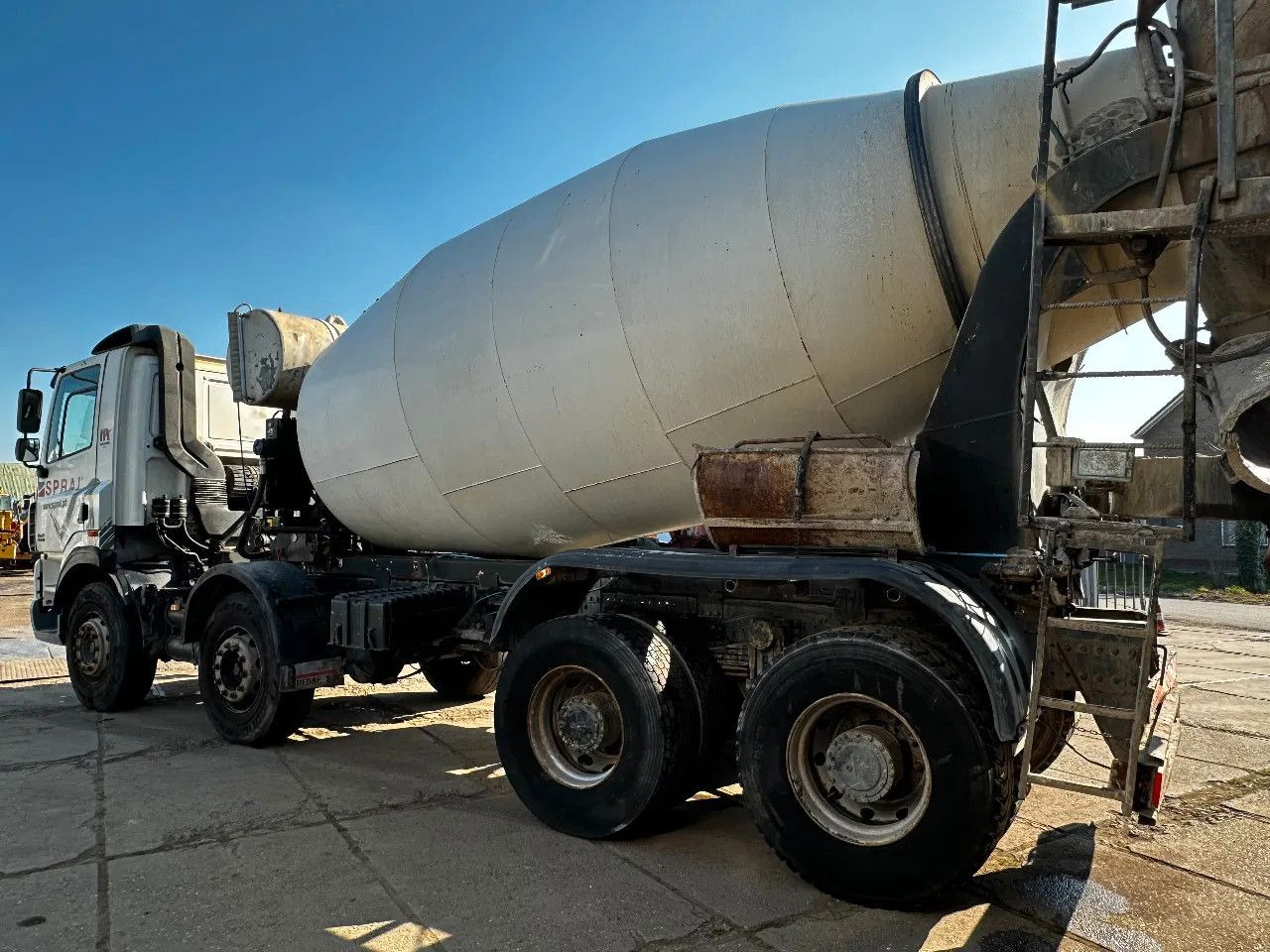 DAF CF 85.430 8X4 9m3 Mixer Spring/Spring ZF Manual - Автобетоносмеситель: фото 3 DAF CF 85.430 8X4 9m3 Mixer Spring/Spring ZF Manual - Автобетоносмеситель: фото 3
