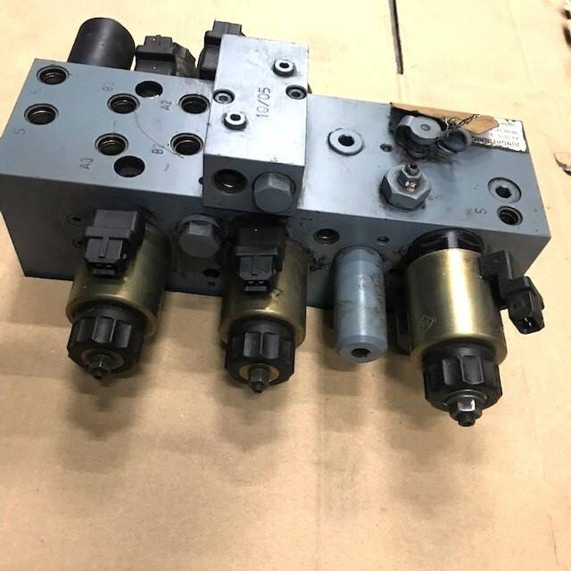 Control valve for Jungheinrich ETV 216 - Гидравлический клапан для Погрузочно-разгрузочной техники: фото 2 Control valve for Jungheinrich ETV 216 - Гидравлический клапан для Погрузочно-разгрузочной техники: фото 2