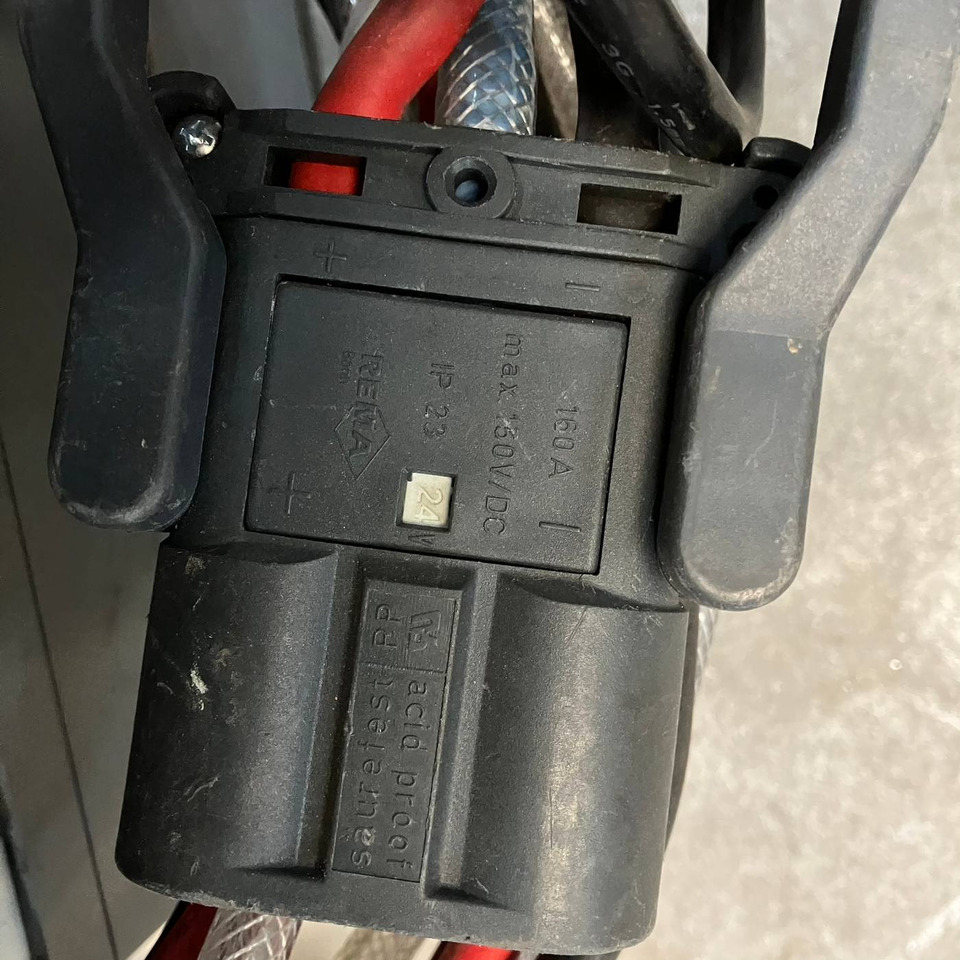 Hawker 24V/72A Lifetech TC1LT - Запчасти для Погрузочно-разгрузочной техники: фото 3 Hawker 24V/72A Lifetech TC1LT - Запчасти для Погрузочно-разгрузочной техники: фото 3