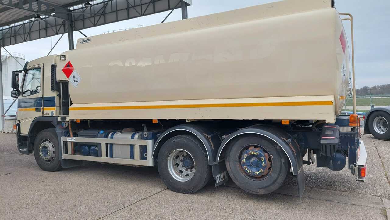 Грузовик-цистерна VOLVO FM: фото 10