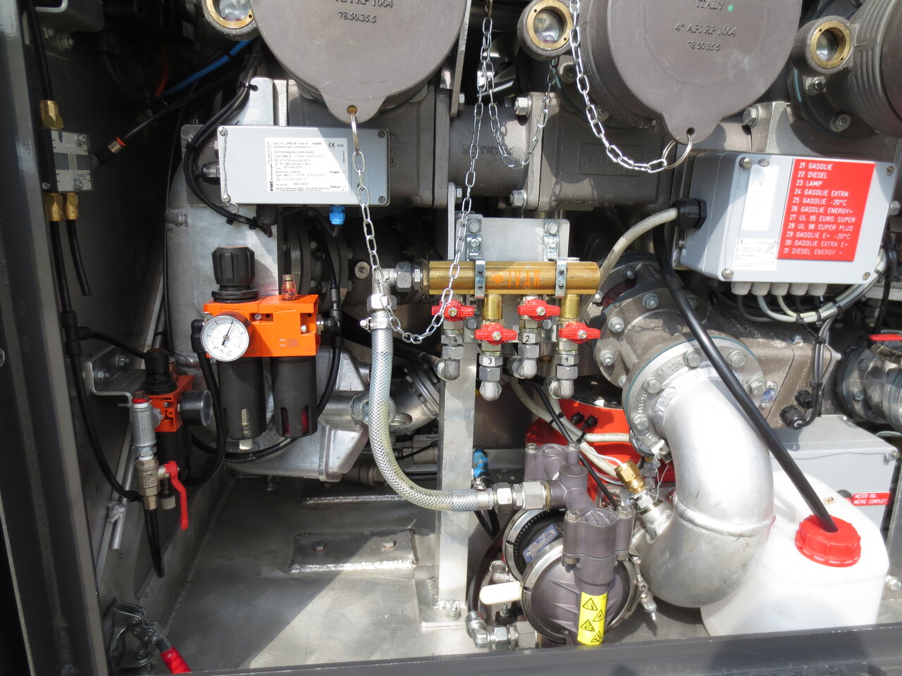 VOLVO FM - Грузовик-цистерна: фото 5 VOLVO FM - Грузовик-цистерна: фото 5