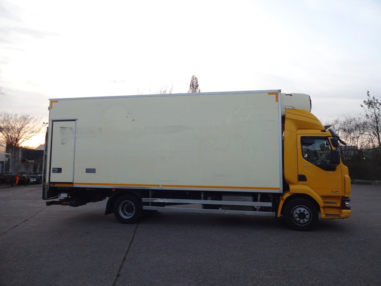 DAF LF 230, 12 T, LBW, Türen, Klima, Automat, Kamera - Рефрижератор: фото 4 DAF LF 230, 12 T, LBW, Türen, Klima, Automat, Kamera - Рефрижератор: фото 4