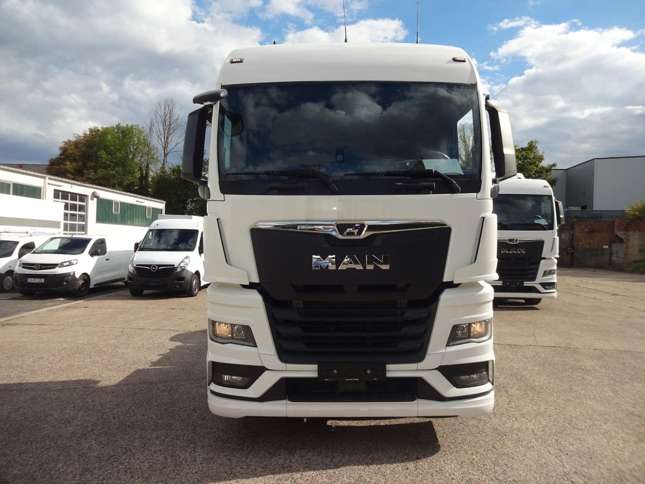 MAN TGX 18.470, XLX, Retarder, ACC, 2 x Tank - Тягач: фото 2 MAN TGX 18.470, XLX, Retarder, ACC, 2 x Tank - Тягач: фото 2