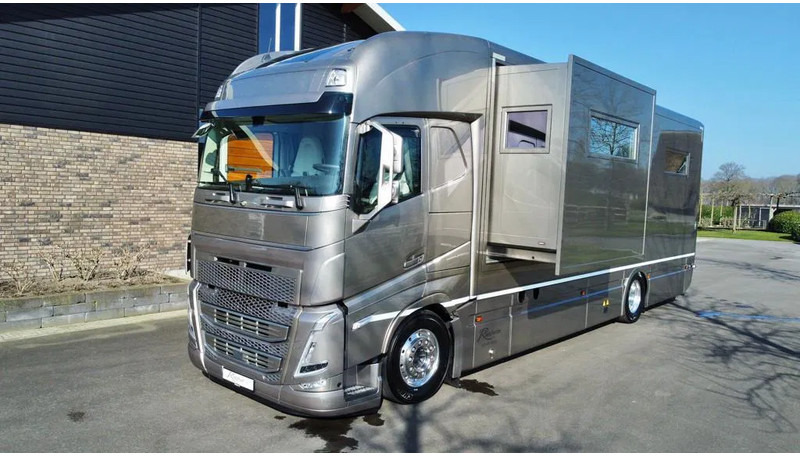 Volvo Motorhome Pop-out - Garage - 4.780KM - New condition FH 540 - Дом на колесах: фото 2 Volvo Motorhome Pop-out - Garage - 4.780KM - New condition FH 540 - Дом на колесах: фото 2