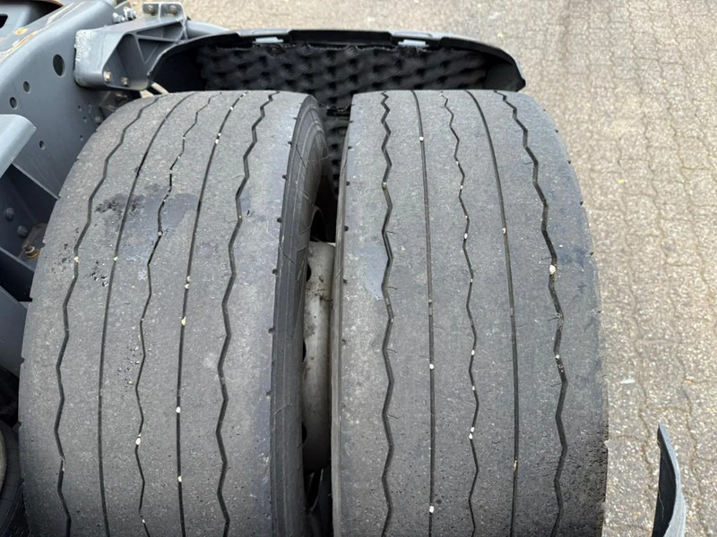 DAF CF 400 4X2 FT Space Cab Side skirts - Тягач: фото 5 DAF CF 400 4X2 FT Space Cab Side skirts - Тягач: фото 5