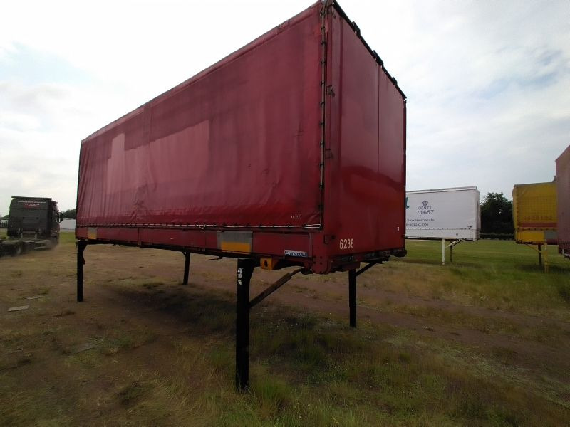 Krone Wechselpritsche mit Bordwänden und Plane, BDF-System, 7.450 mm lang. - Тентованный кузов: фото 4 Krone Wechselpritsche mit Bordwänden und Plane, BDF-System, 7.450 mm lang. - Тентованный кузов: фото 4