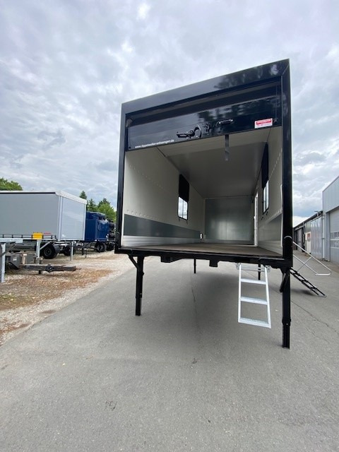 Spier BDF-System 7.450 mm lang, LACK NEU schwarz - Сменный кузов - фургон: фото 4 Spier BDF-System 7.450 mm lang, LACK NEU schwarz - Сменный кузов - фургон: фото 4