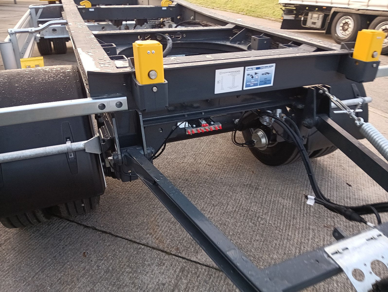 Прицеп мультилифт/ Бункеровоз Hüffermann HSA1870 SAF VERZINKT Schlitten 5m-7m 3158kg NEU: фото 11 Прицеп мультилифт/ Бункеровоз Hüffermann HSA1870 SAF VERZINKT Schlitten 5m-7m 3158kg NEU: фото 11