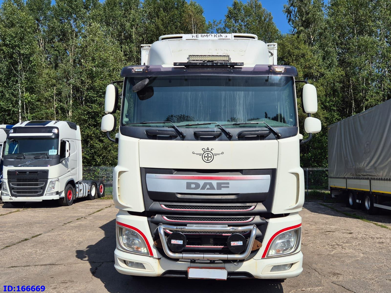 DAF XF 106.460 FAR 6X2 Euro6 - Рефрижератор: фото 2 DAF XF 106.460 FAR 6X2 Euro6 - Рефрижератор: фото 2