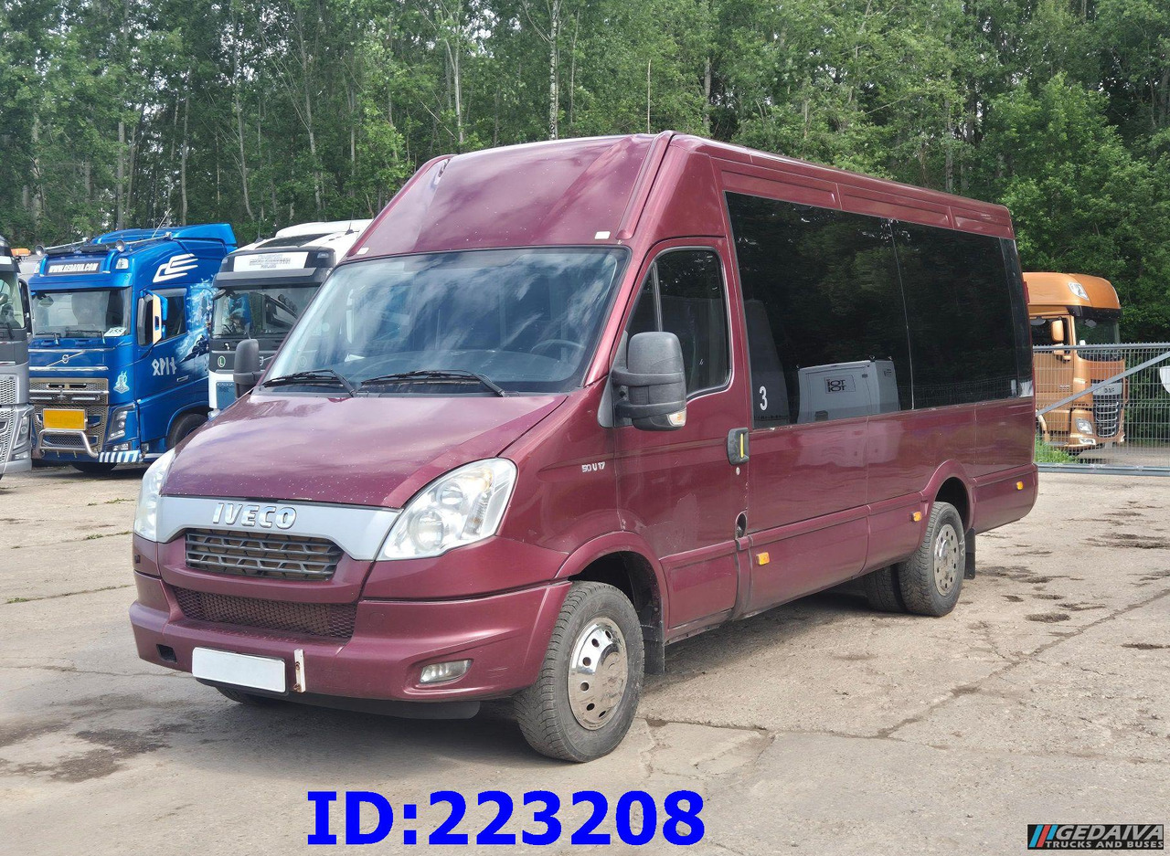 IVECO Daily Avestark 17-seater - Туристический автобус: фото 1 IVECO Daily Avestark 17-seater - Туристический автобус: фото 1