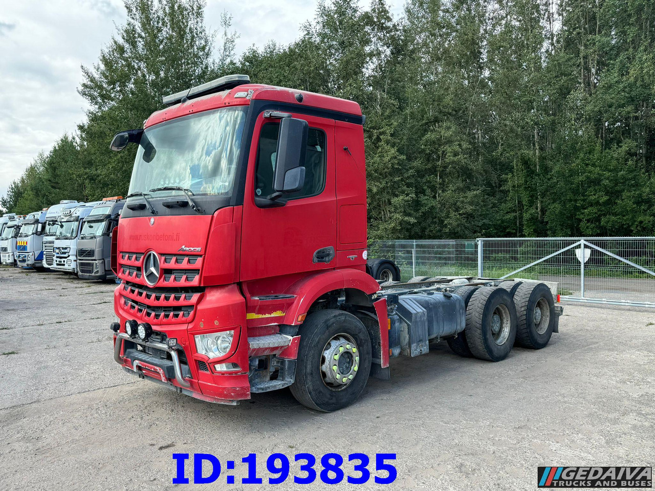 MERCEDES-BENZ Arocs 2840 6x4 Manual Euro6 - Грузовик-шасси: фото 1 MERCEDES-BENZ Arocs 2840 6x4 Manual Euro6 - Грузовик-шасси: фото 1