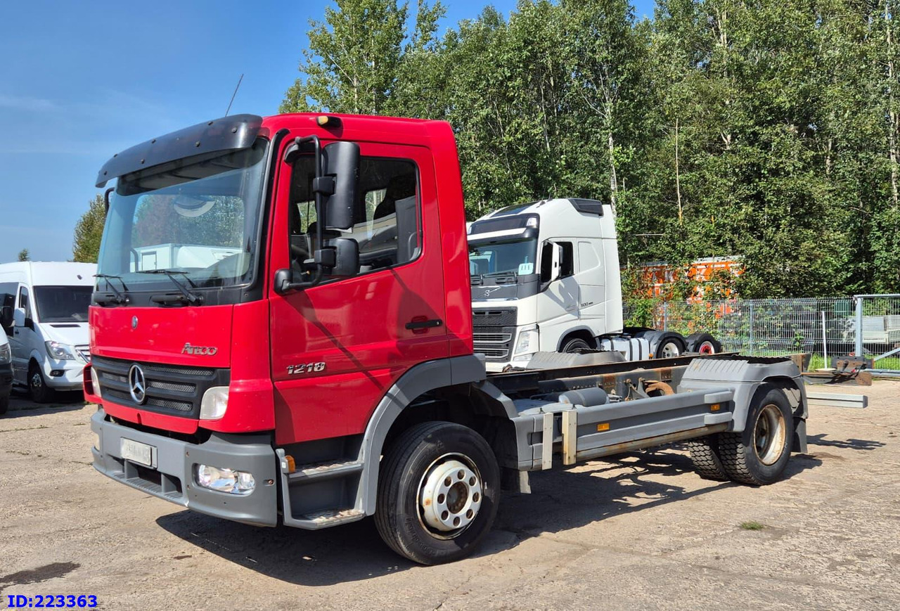 MERCEDES-BENZ Atego 1218 - Full steel - Manual (3 seats) - Грузовик-шасси: фото 1 MERCEDES-BENZ Atego 1218 - Full steel - Manual (3 seats) - Грузовик-шасси: фото 1