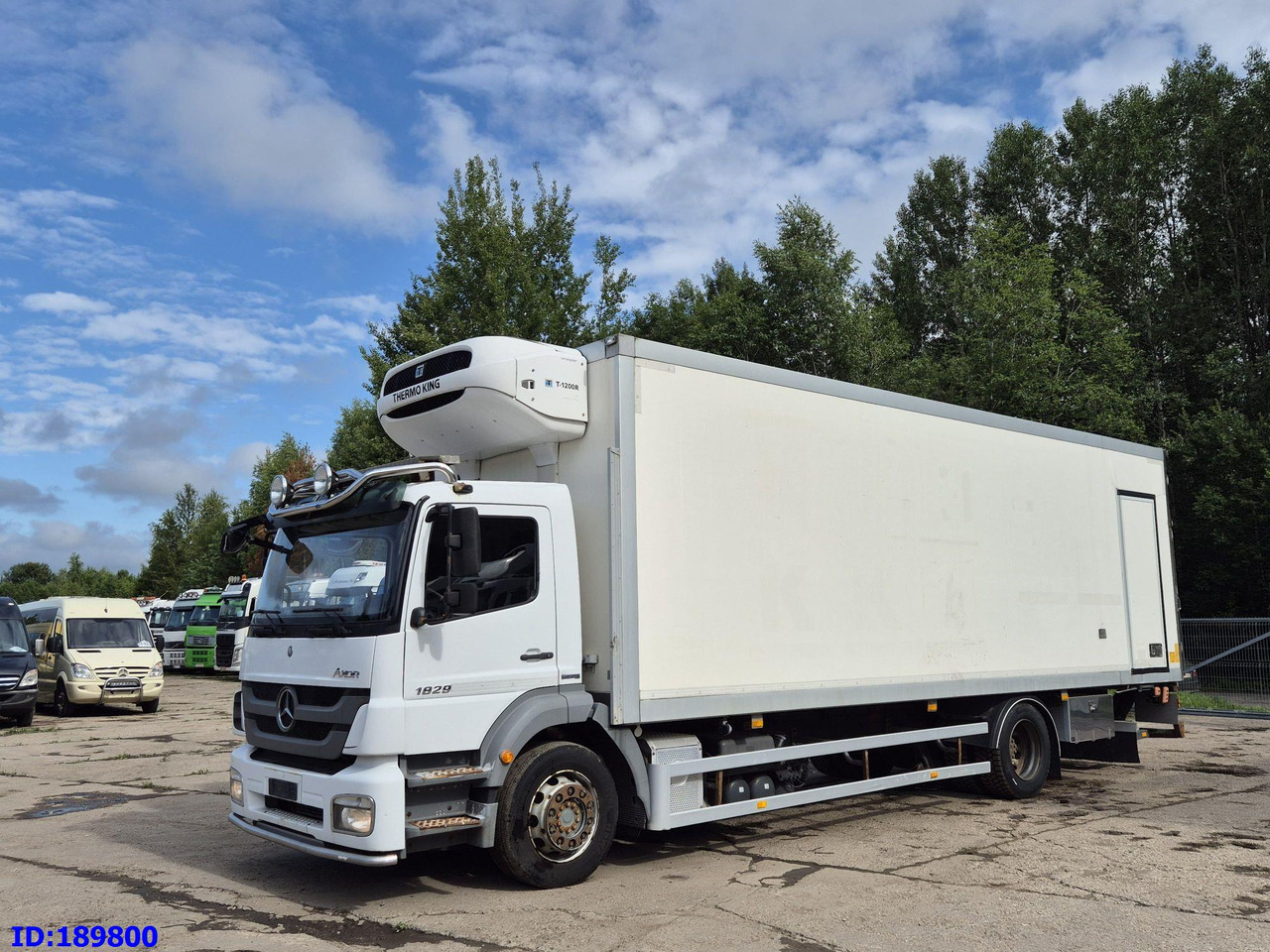 MERCEDES-BENZ Axor 1829 Euro5 Manual + Tail lift - Рефрижератор: фото 1 MERCEDES-BENZ Axor 1829 Euro5 Manual + Tail lift - Рефрижератор: фото 1