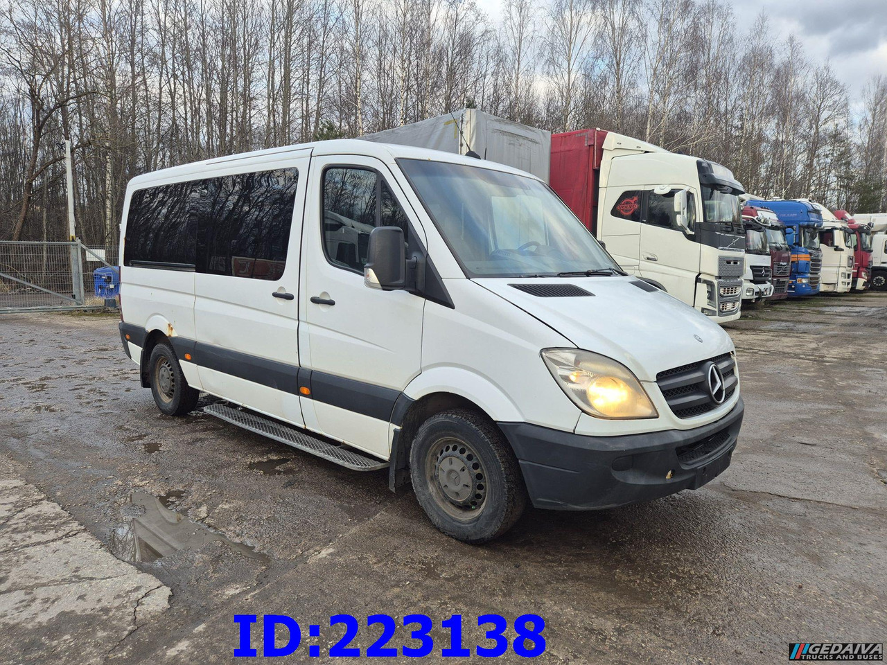 MERCEDES-BENZ Sprinter 213 - Euro5 - Туристический автобус: фото 1 MERCEDES-BENZ Sprinter 213 - Euro5 - Туристический автобус: фото 1