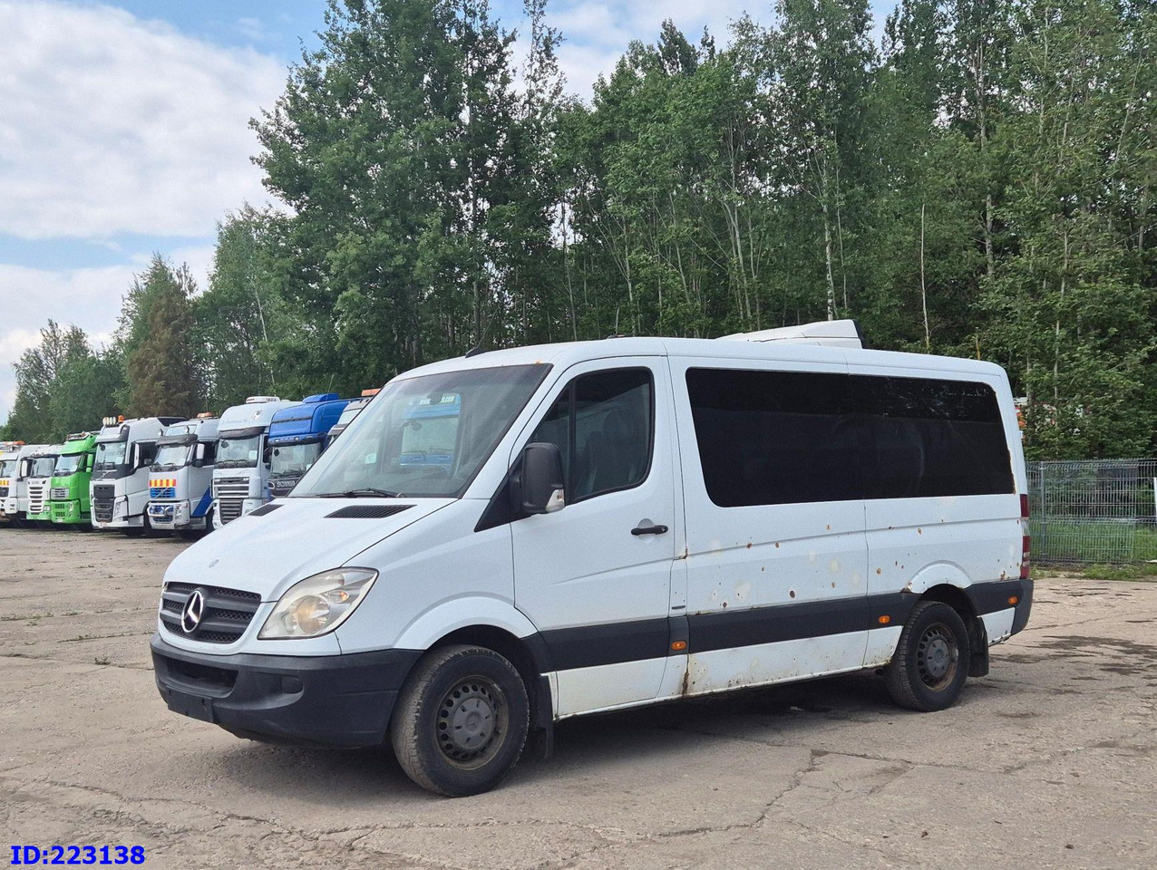 MERCEDES-BENZ Sprinter 213 - Euro5 - Туристический автобус: фото 4 MERCEDES-BENZ Sprinter 213 - Euro5 - Туристический автобус: фото 4