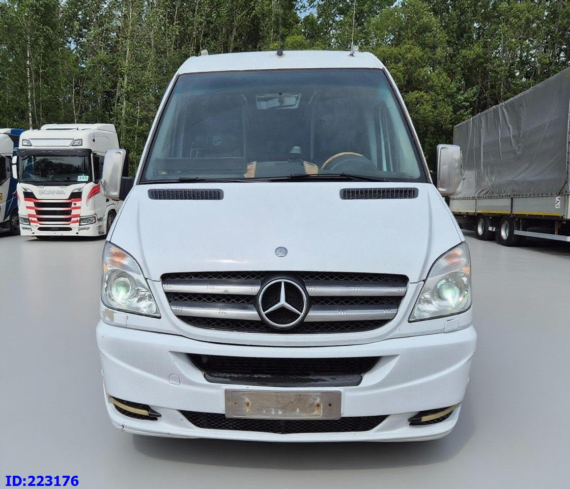 MERCEDES-BENZ Sprinter 519 VIP Luxury - Микроавтобус, Пассажирский фургон: фото 2 MERCEDES-BENZ Sprinter 519 VIP Luxury - Микроавтобус, Пассажирский фургон: фото 2