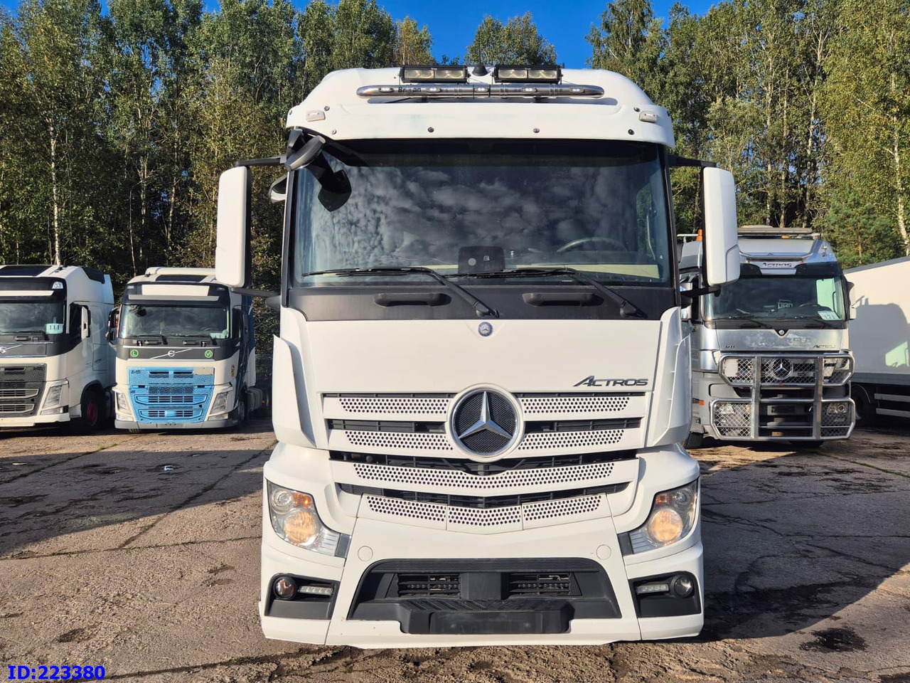 MERCEDES-BENZ Actros 2551 6x2 -Steering axle - Euro6 - Тягач: фото 2 MERCEDES-BENZ Actros 2551 6x2 -Steering axle - Euro6 - Тягач: фото 2
