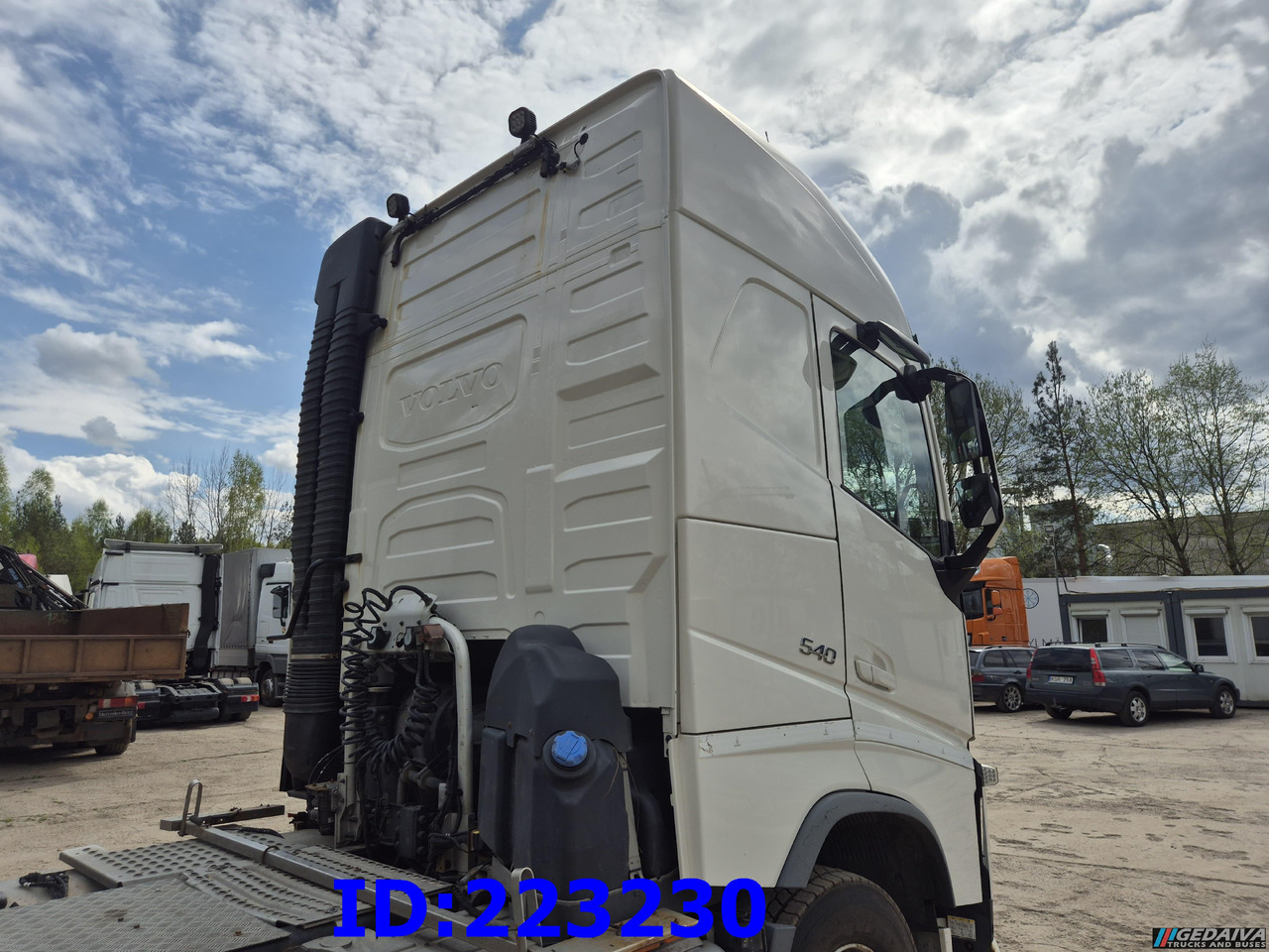 VOLVO FH13 540HP 6x2 (10 tyre) - Тягач: фото 5 VOLVO FH13 540HP 6x2 (10 tyre) - Тягач: фото 5