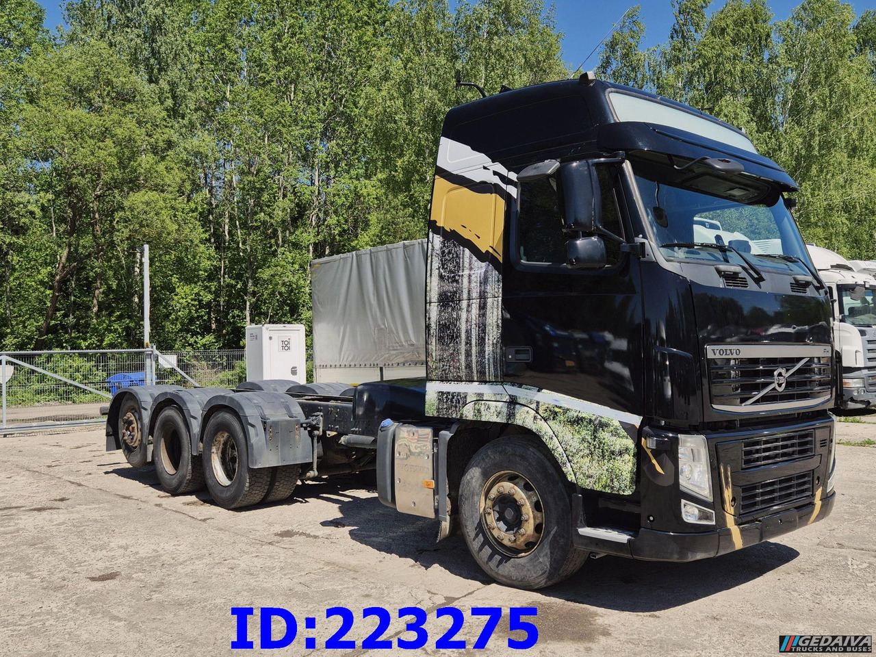 VOLVO FH13 540HP 8X4 (Steering axle) RETARDER - Грузовик-шасси: фото 4 VOLVO FH13 540HP 8X4 (Steering axle) RETARDER - Грузовик-шасси: фото 4