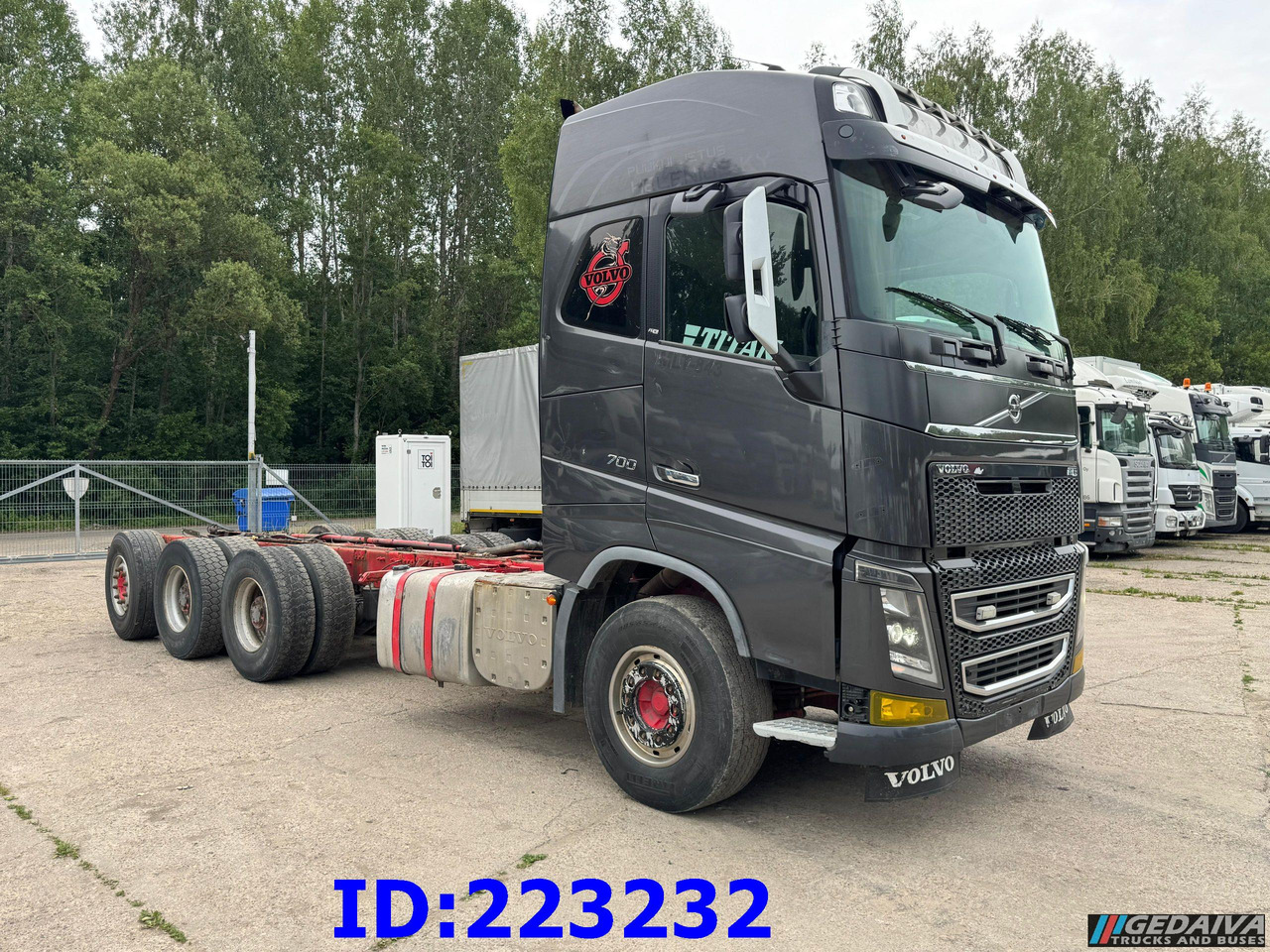 VOLVO FH16 700HP 8X4 Big Axles - Лесовоз: фото 4 VOLVO FH16 700HP 8X4 Big Axles - Лесовоз: фото 4