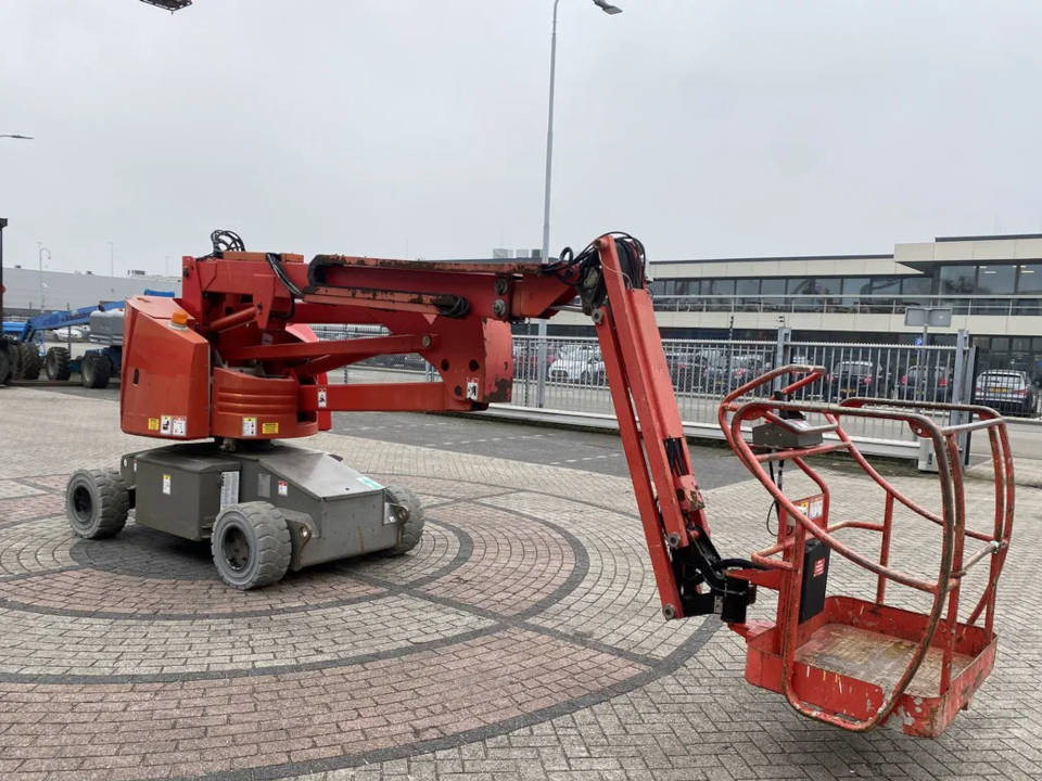 HAULOTTE HA 15 IP - Коленчатый подъемник: фото 1 HAULOTTE HA 15 IP - Коленчатый подъемник: фото 1