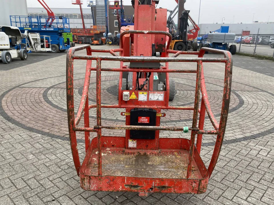 HAULOTTE HA 15 IP - Коленчатый подъемник: фото 3 HAULOTTE HA 15 IP - Коленчатый подъемник: фото 3