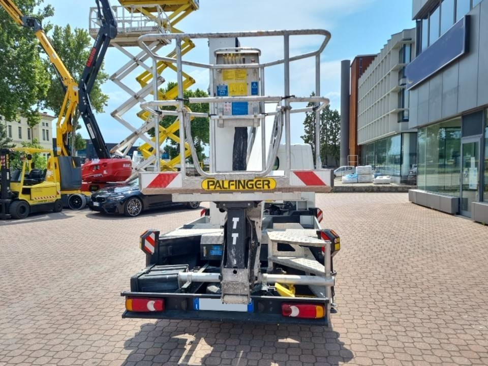 Palfinger P 240 AXE - Грузовик с подъемником: фото 4 Palfinger P 240 AXE - Грузовик с подъемником: фото 4