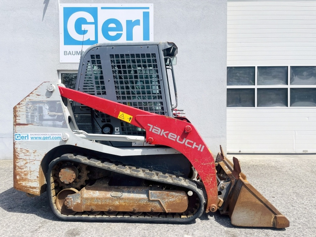 Takeuchi TL8 (4031) - Мини-погрузчик с бортовым поворотом: фото 2 Takeuchi TL8 (4031) - Мини-погрузчик с бортовым поворотом: фото 2