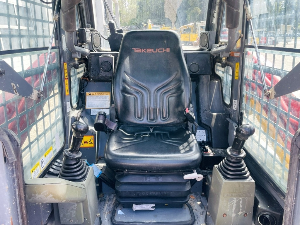 Takeuchi TL8 (4031) - Мини-погрузчик с бортовым поворотом: фото 5 Takeuchi TL8 (4031) - Мини-погрузчик с бортовым поворотом: фото 5