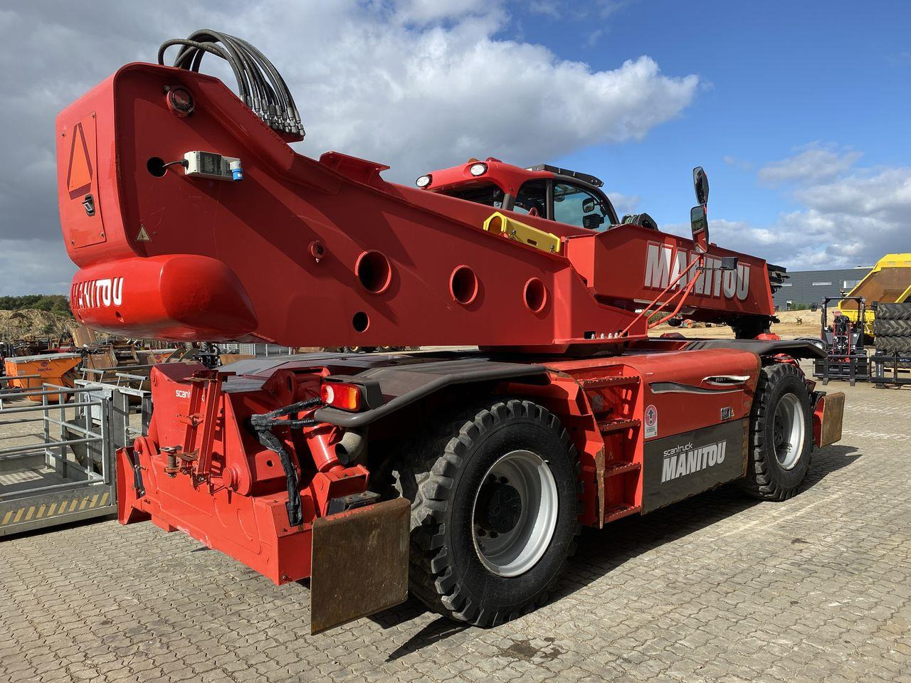 Manitou MRT3255P+ ST4 - Телескопический погрузчик: фото 4 Manitou MRT3255P+ ST4 - Телескопический погрузчик: фото 4