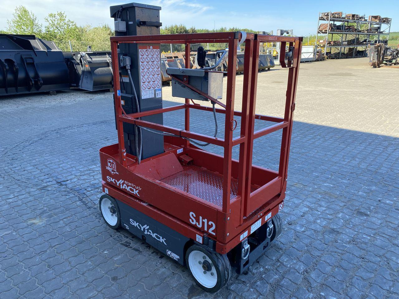 Skyjack SJ12 - Вертикальный мачтовый подъемник: фото 5 Skyjack SJ12 - Вертикальный мачтовый подъемник: фото 5