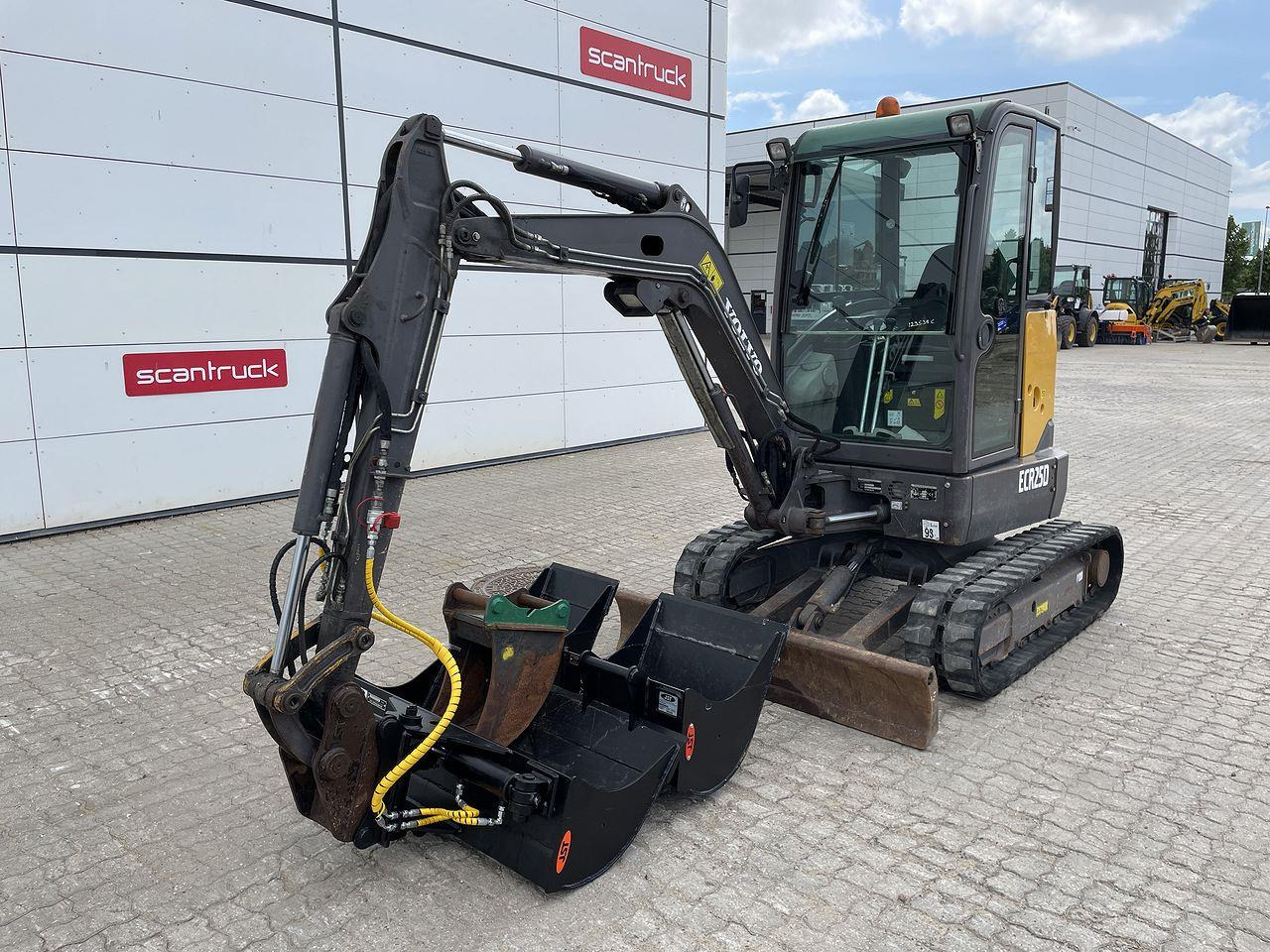 Volvo ECR25 - Мини-экскаватор: фото 1 Volvo ECR25 - Мини-экскаватор: фото 1