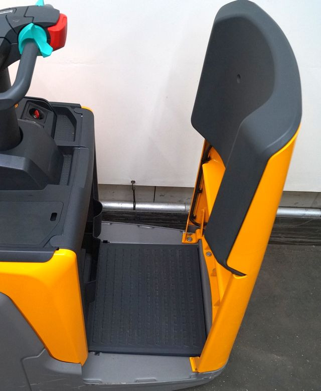 Jungheinrich ERE225 - Тележка: фото 4 Jungheinrich ERE225 - Тележка: фото 4