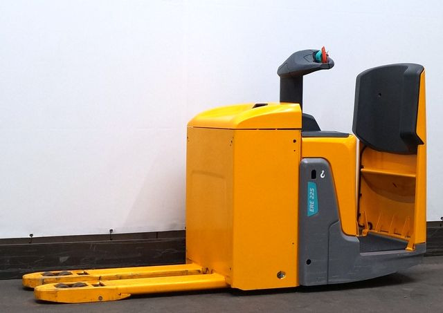 Jungheinrich ERE225 - Тележка: фото 1 Jungheinrich ERE225 - Тележка: фото 1