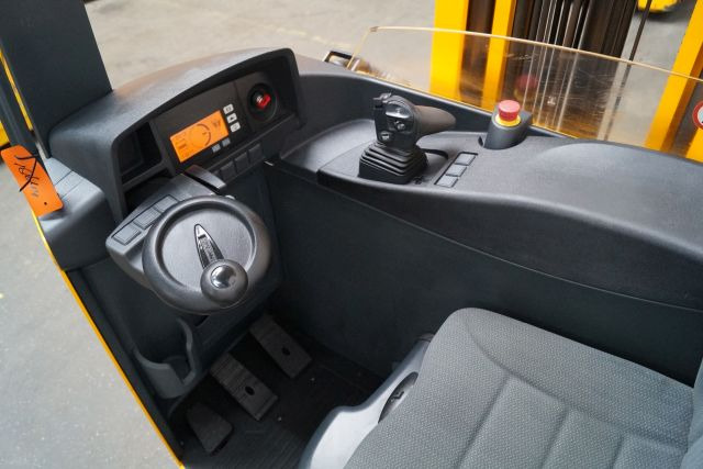 Jungheinrich ETV320 - Ричтрак: фото 3 Jungheinrich ETV320 - Ричтрак: фото 3