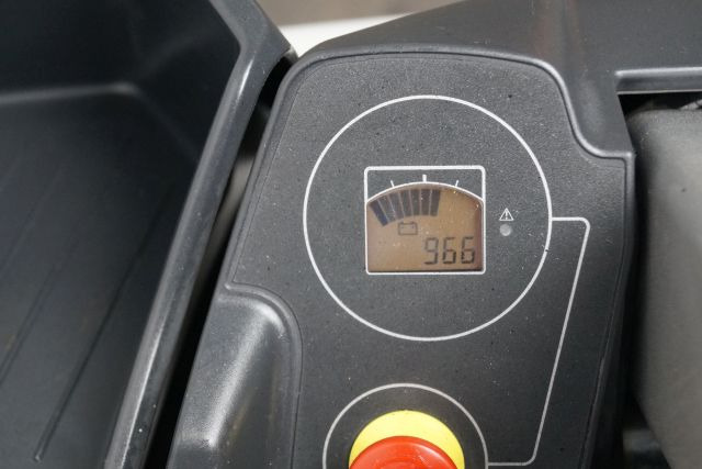 Unicarriers Oep120 - Сборщик заказов: фото 4 Unicarriers Oep120 - Сборщик заказов: фото 4