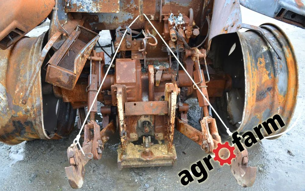 McCormick MC 115 110 skrzynia most silnik piasta zwolnica obudowa - Коробка передач для Сельскохозяйственной техники: фото 4 McCormick MC 115 110 skrzynia most silnik piasta zwolnica obudowa - Коробка передач для Сельскохозяйственной техники: фото 4