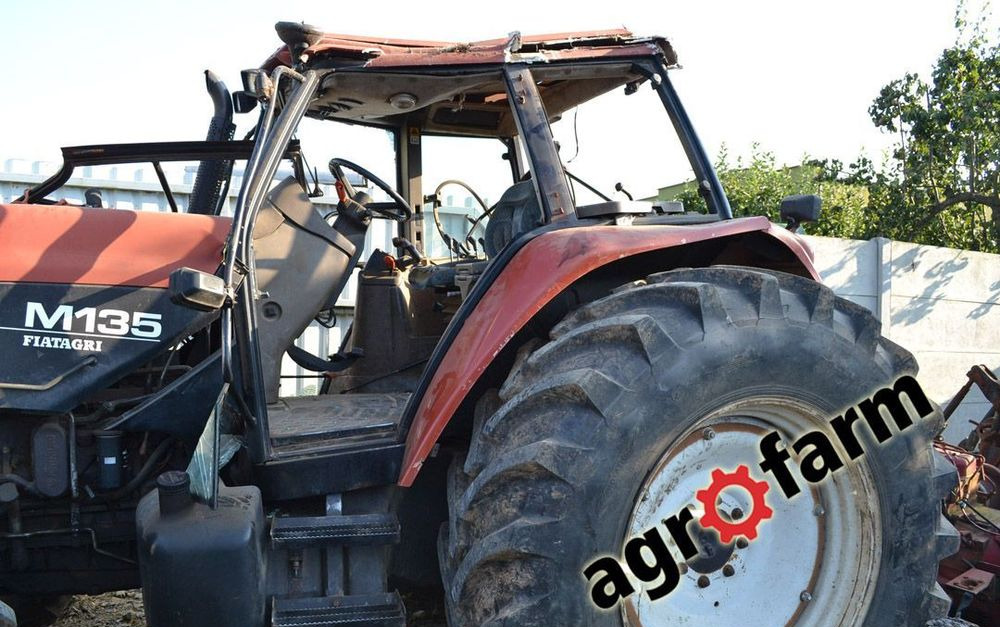 New Holland części M 135 100 115 160 silnik most skrzynia zwolnica piasta zębatka układ obudowa - Коробка передач для Сельскохозяйственной техники: фото 2 New Holland części M 135 100 115 160 silnik most skrzynia zwolnica piasta zębatka układ obudowa - Коробка передач для Сельскохозяйственной техники: фото 2