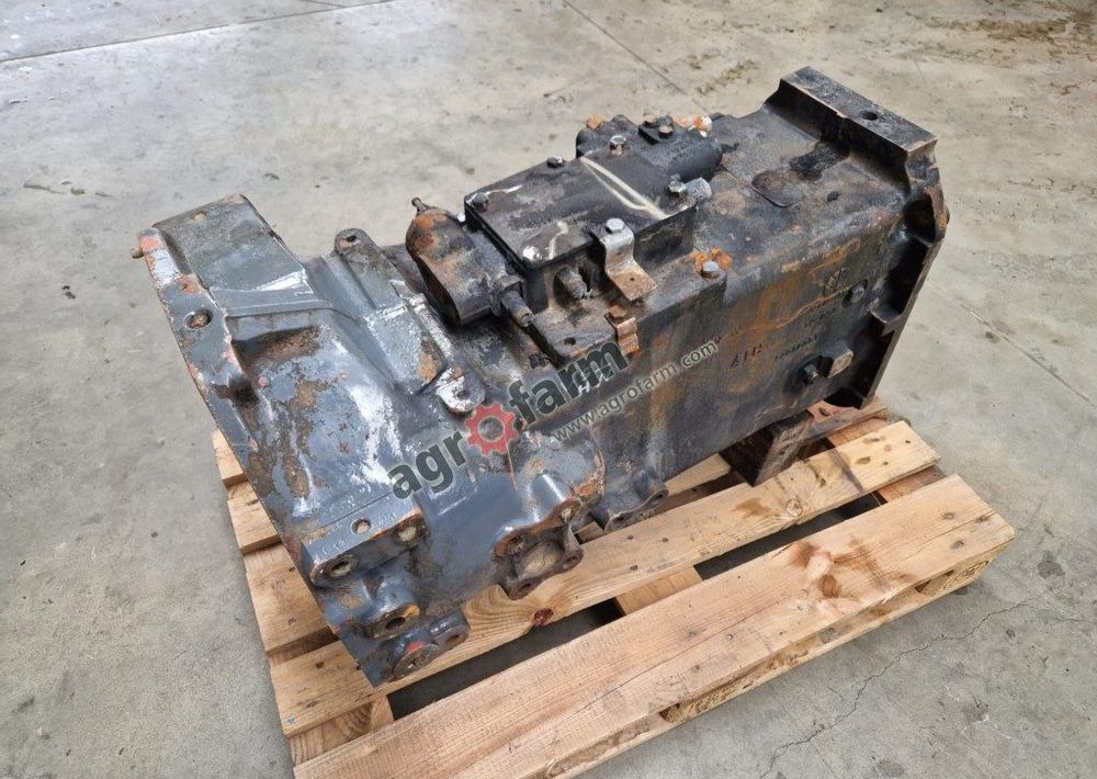 Skrzynia biegów New Holland TS100 - Коробка передач: фото 1 Skrzynia biegów New Holland TS100 - Коробка передач: фото 1
