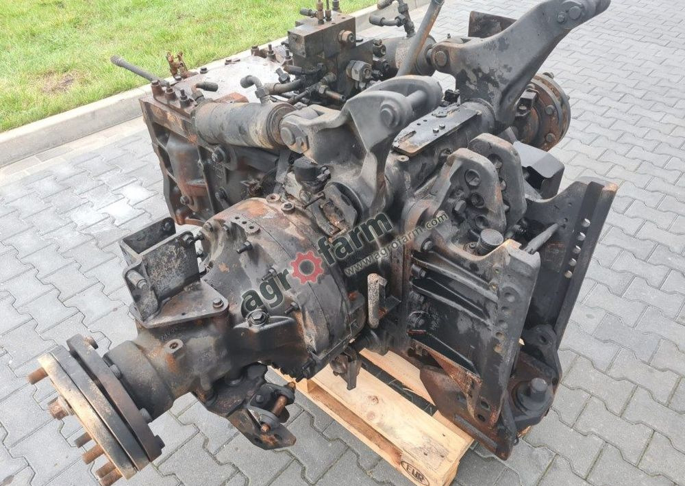 Skrzynia biegów, tylny most Massey Ferguson 6614 - Коробка передач: фото 3 Skrzynia biegów, tylny most Massey Ferguson 6614 - Коробка передач: фото 3