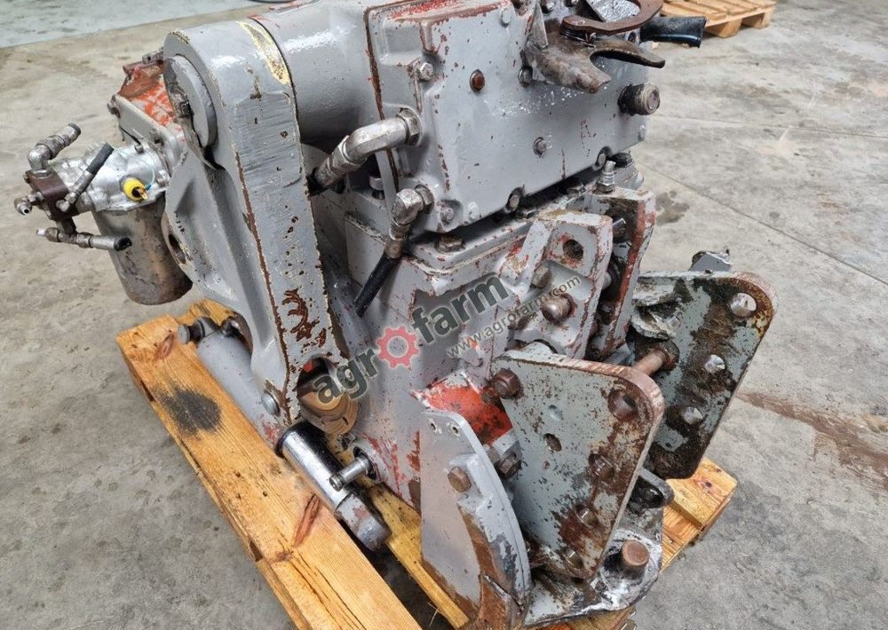 Tylny most Massey Ferguson 2640 - Трансмиссия: фото 1 Tylny most Massey Ferguson 2640 - Трансмиссия: фото 1