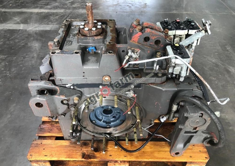 Коробка передач Tylny most Massey Ferguson 8270 868B2: фото 1