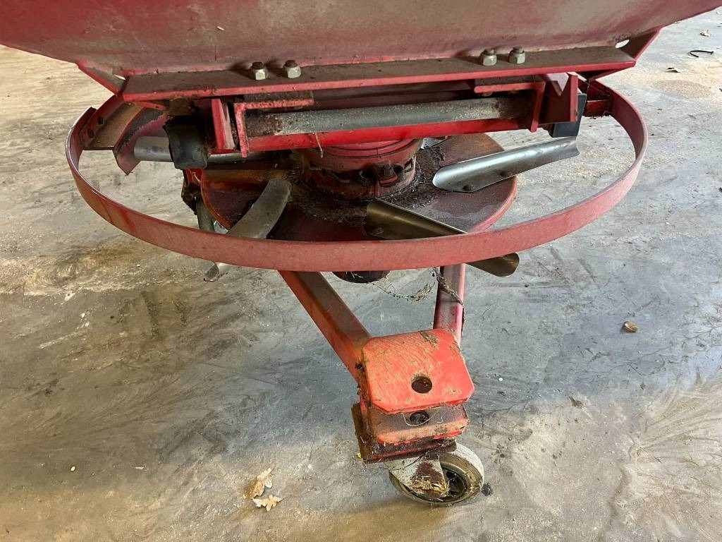 Lely 1500 kunstmest strooier - Разбрасыватель удобрений: фото 5 Lely 1500 kunstmest strooier - Разбрасыватель удобрений: фото 5