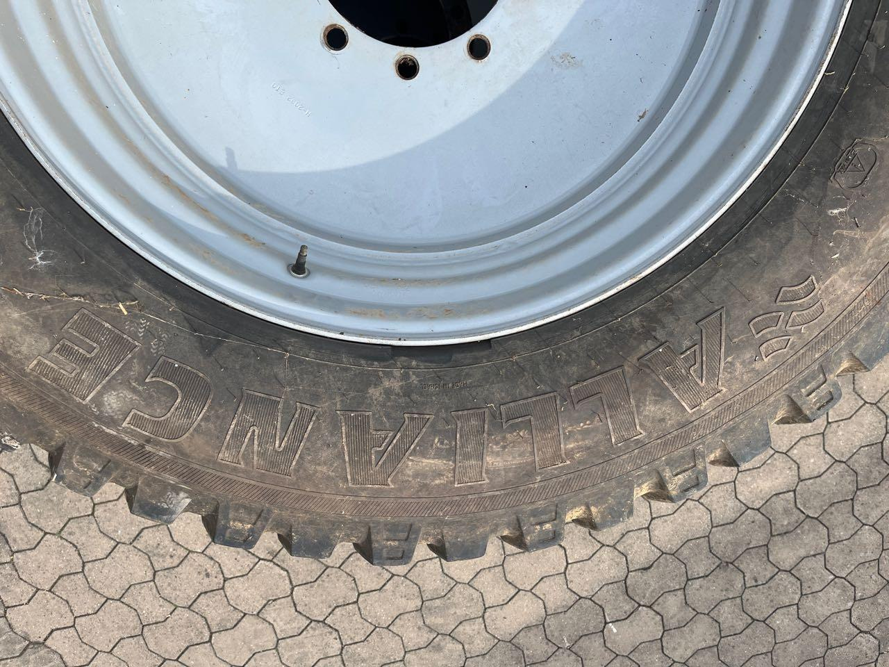 Alliance Multiuse 550 - Шина: фото 1 Alliance Multiuse 550 - Шина: фото 1