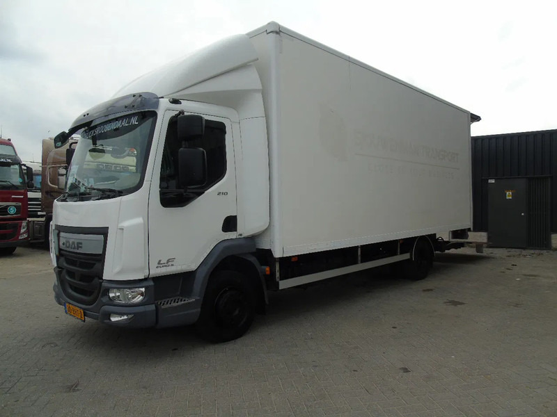 DAF LF 210 + euro 6 + lift + 3P + 12T - Грузовик с закрытым кузовом: фото 3 DAF LF 210 + euro 6 + lift + 3P + 12T - Грузовик с закрытым кузовом: фото 3