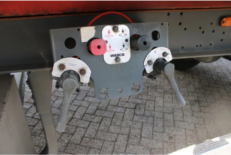 Тентованный грузовик DAF XF 106.460 + Euro 6 + 6X2 + retarder + price is for complete incl combi: фото 18 Тентованный грузовик DAF XF 106.460 + Euro 6 + 6X2 + retarder + price is for complete incl combi: фото 18