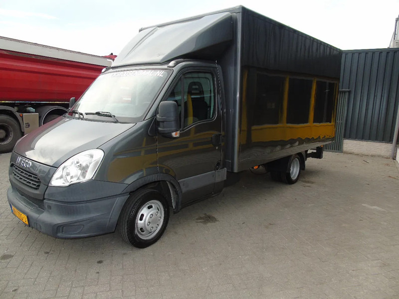 Iveco Daily 35C13 + LIFT + EURO 5 - Фургон с закрытым кузовом: фото 2 Iveco Daily 35C13 + LIFT + EURO 5 - Фургон с закрытым кузовом: фото 2