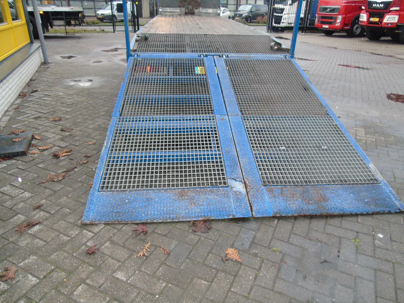 Iveco Stralis 310 EEV + HYDRO RAMPS + 6X2 + EURO 5 - Автовоз: фото 4 Iveco Stralis 310 EEV + HYDRO RAMPS + 6X2 + EURO 5 - Автовоз: фото 4