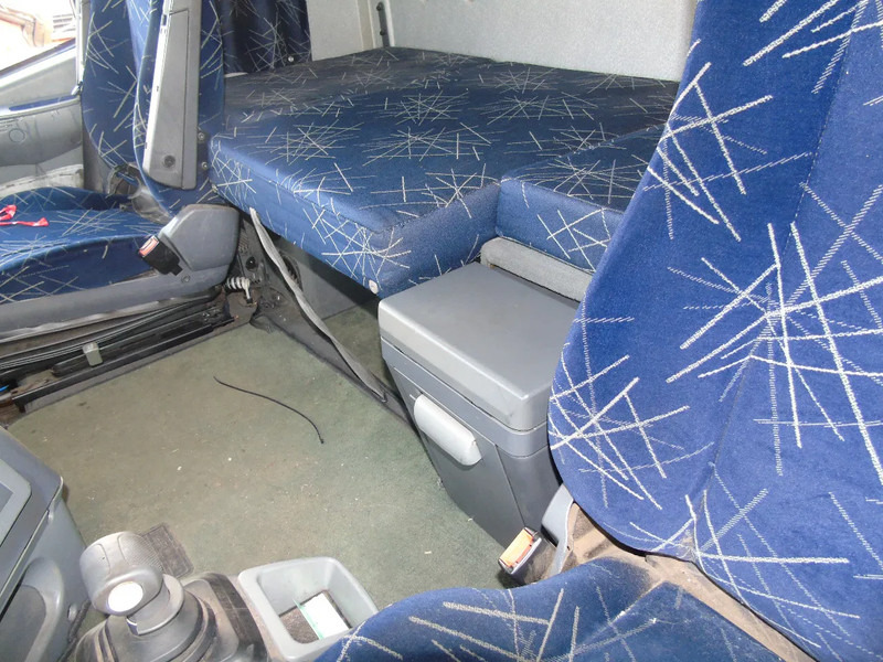 Грузовик с закрытым кузовом Iveco Stralis 430 + 6X2 + LIFT: фото 6